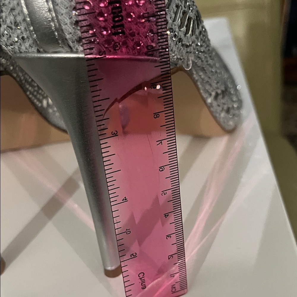 Final Price Drop! Thalia Sodi “Karmen” Silver Crystal Knit Pointed Toe Booties - Picture 4 of 6